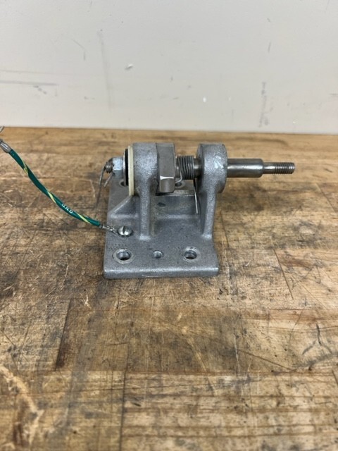 Hobart Interlock Latch Assembly -HCM300/450 Part# 00-290606, or 00-937594