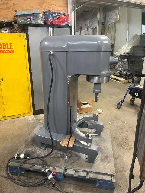 Hobart 60qt Mixer – H600 – 230V 1Ph -Includes Stainless Bowl, Hook – Refurbished