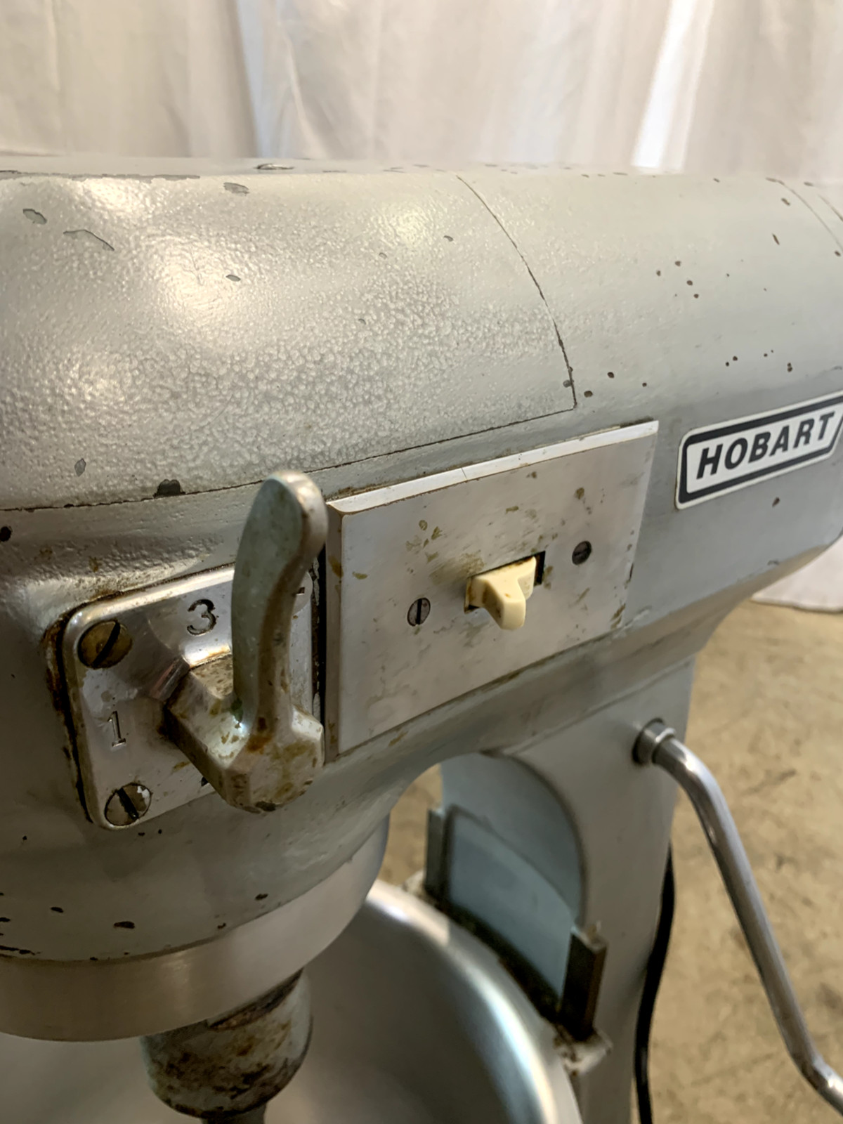 Hobart A-200 20 Quart Mixer With Bowl, Paddle & Whisk S8147