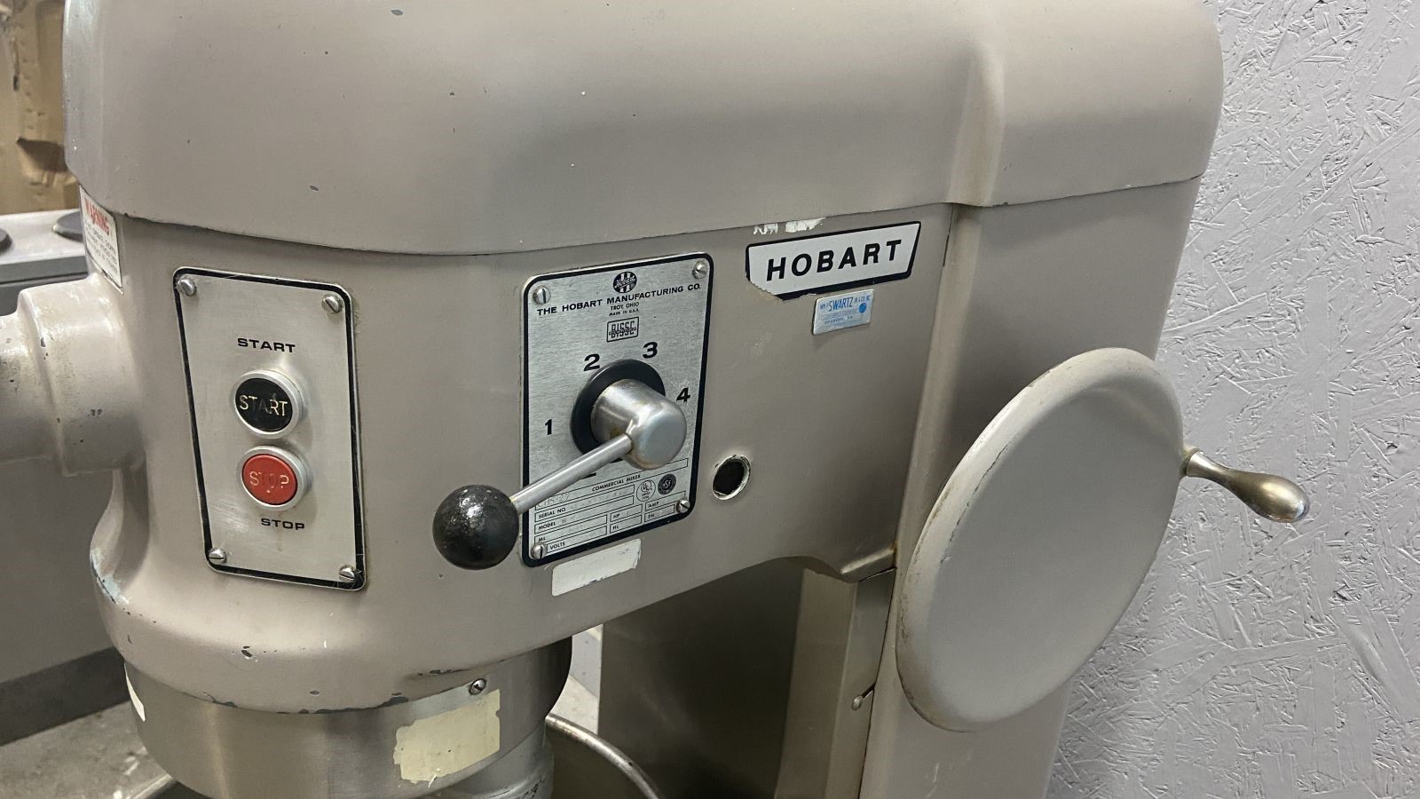 Hobart H-600 60 Qt. Commercial Mixer 440V 3PH w/ Bowl H600 Manual Lift