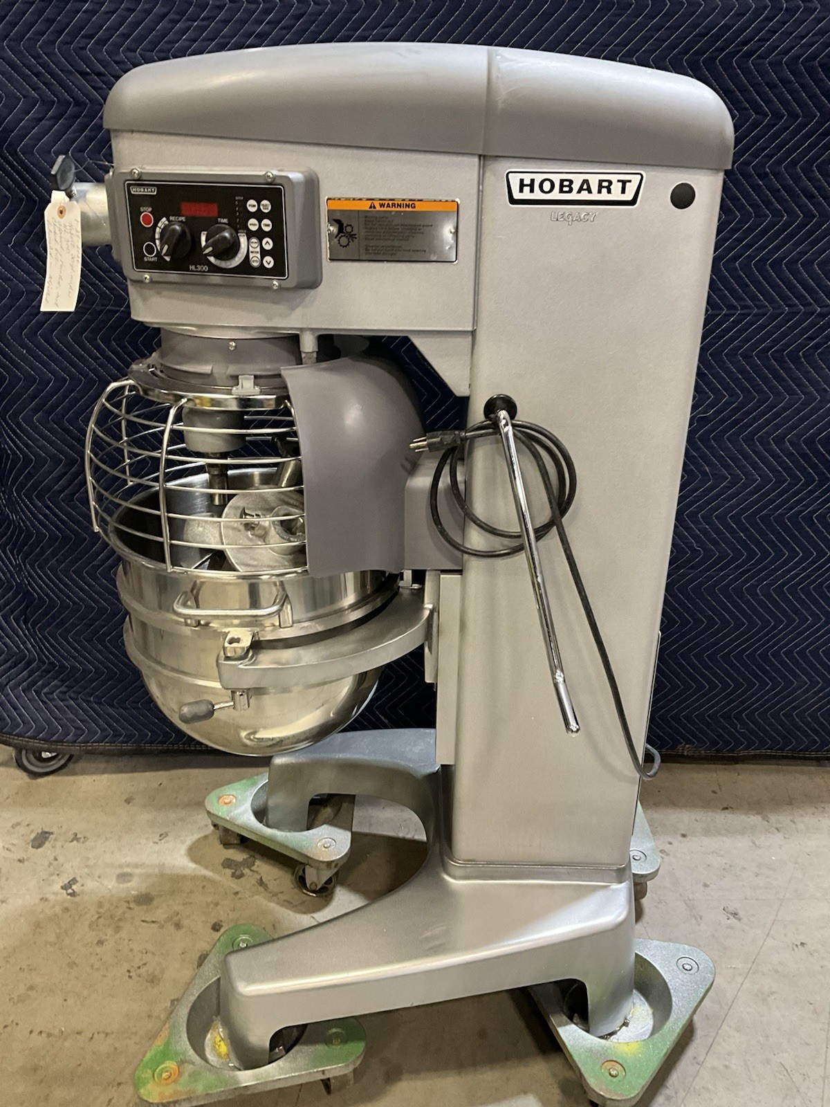 Hobart HL300-3STD Legacy+ 30 qt artisan bakery bread mixer 1 ph, 100-120v