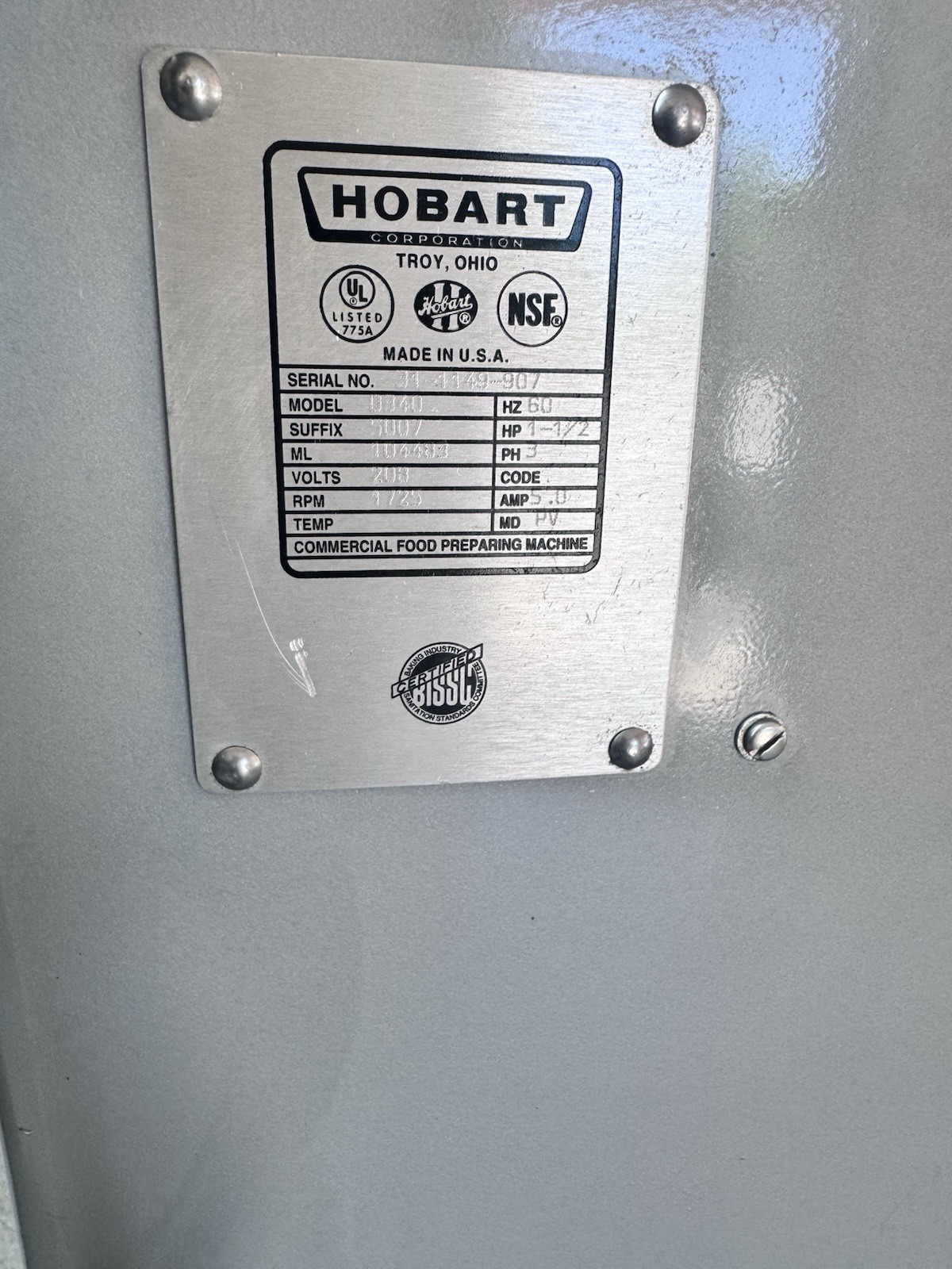 Hobart D340 40 Qt Mixer With 40 Qt SS Bowl & Heavy Duty SS Hook 1.5 HP 3 PH 208V