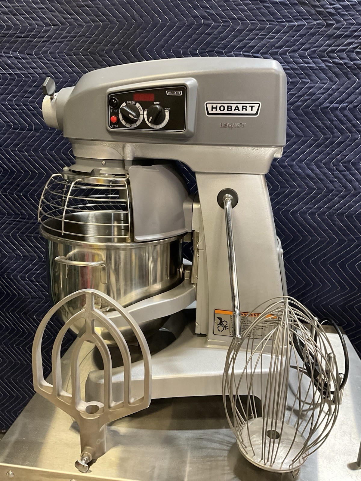 Hobart Legacy 20 Qt Countertop Planetary Mixer w/ paddle and whip HL200-1STD