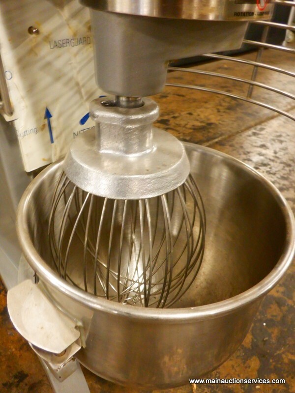 Univex SRM20, 20 Qts Dough Mixer With Bowl, Guard & 1 Attachment