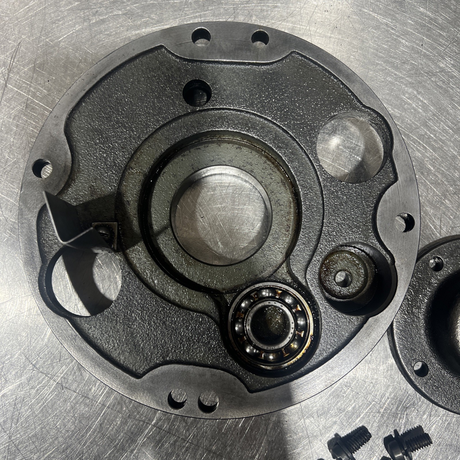 Genuine Hobart Model D-300 30 Qt Mixer Bearing Carrier Transmission Cover