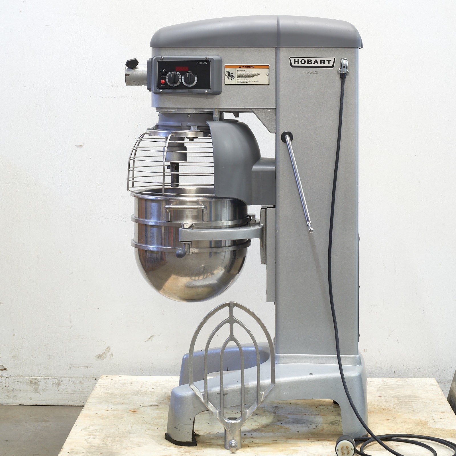 Hobart HL300 Legacy Commercial 30-Quart Planetary Floor Mixer 208/230V 3ph 3/4hp