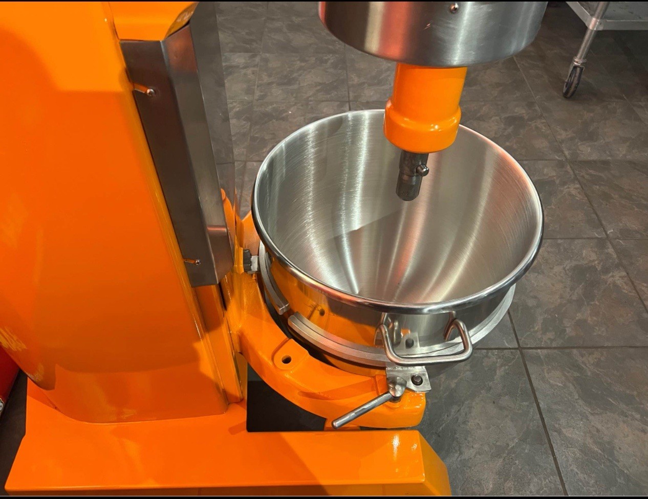 HOBART H600 60 Qt Mixer 1 HP 230V 1 Phase With Bowl & Hook BEAUTIFUL!