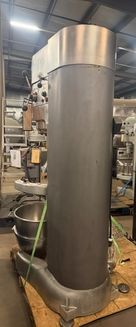 Hobart Mixer w/ S.S. bowl & beater, 230V, 80 quart, 3 phase