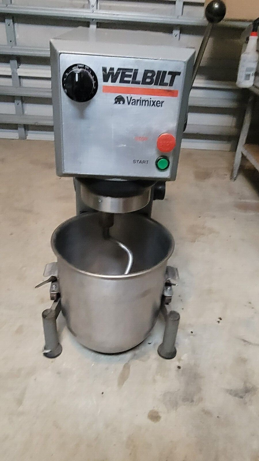  WELBILT VARIMIXER W20 (20 QUART) WITH BOWL AND HOOK. 110 VAC