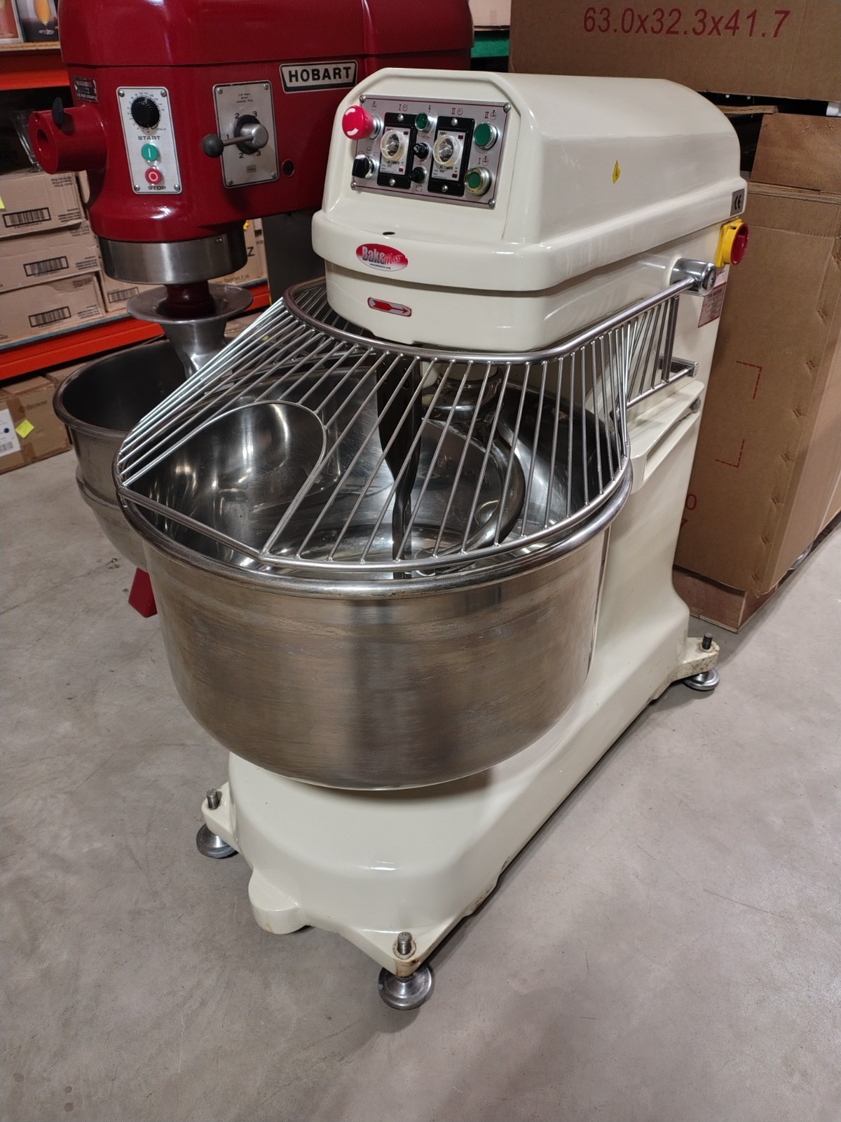 BakeMax BMSM080 Spiral Mixer with 127 qt Reversible Fixed Bowl, 2-Speed, 176…
