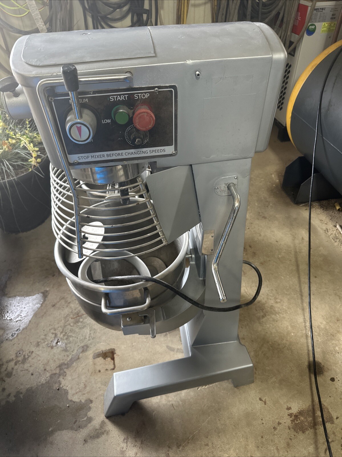 Sentinel 30 qt mixer With Attachments