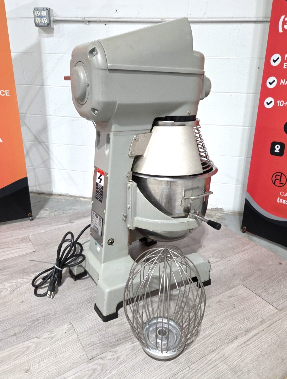 2021 Globe 20 Quart Mixer SP20 With Bowl, Whip, And Hook – WATCH VIDEO!