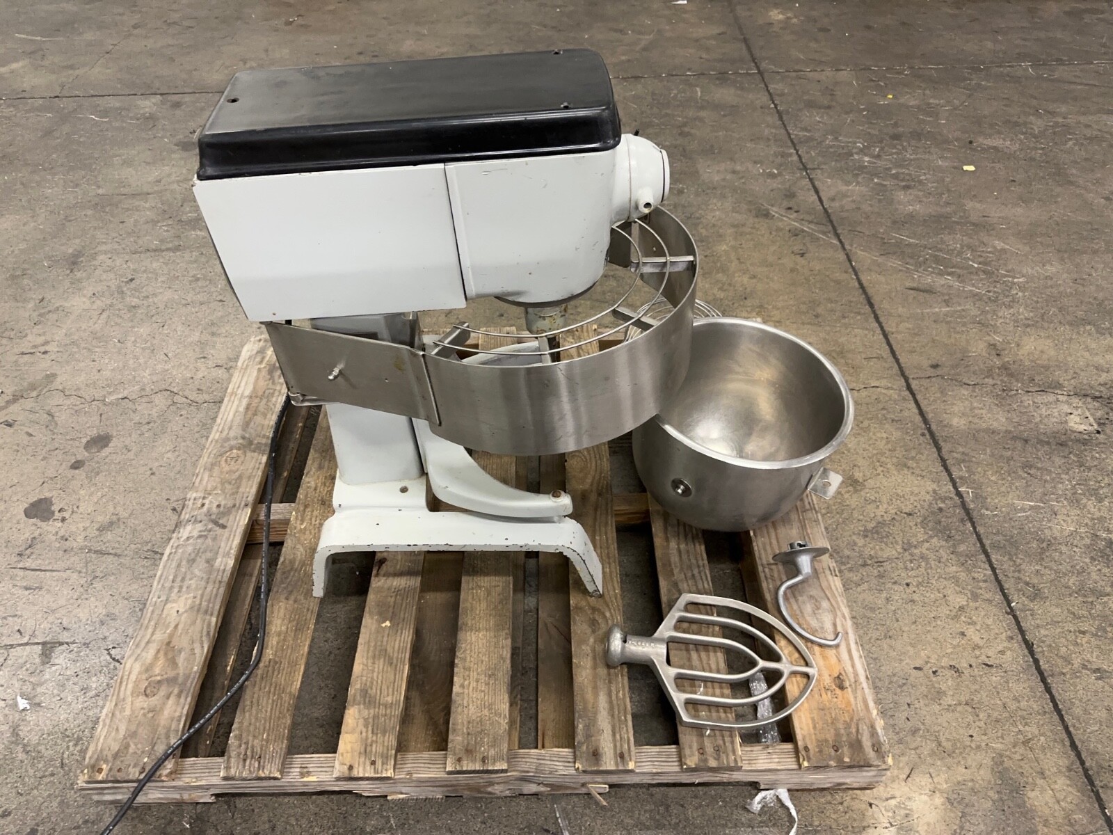 Blakeslee 20 Quart Bench Planetary Mixer B-20