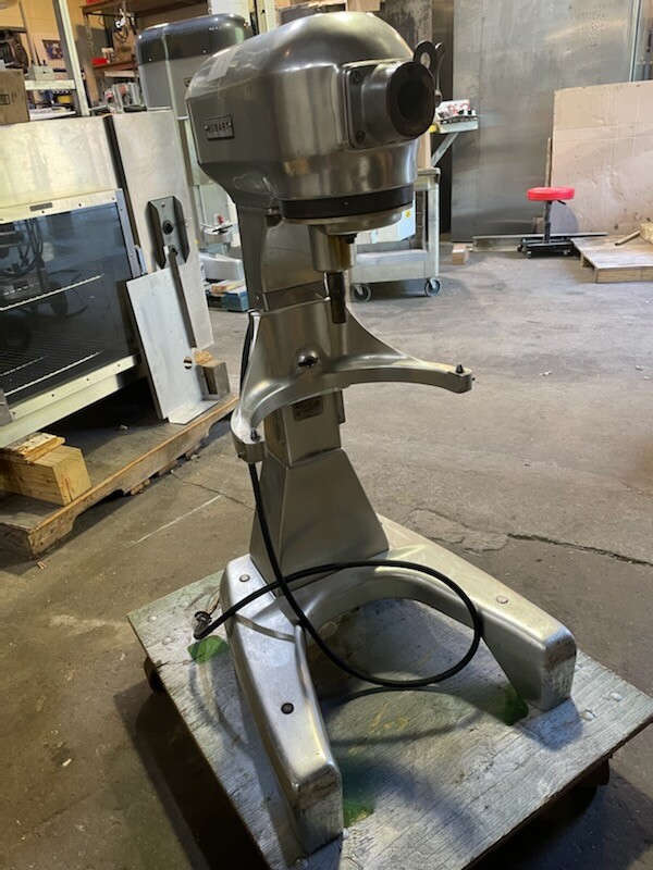 Hobart A200 Deluxe 20 Quart Floor Model Commercial Mixer – 3 Phase