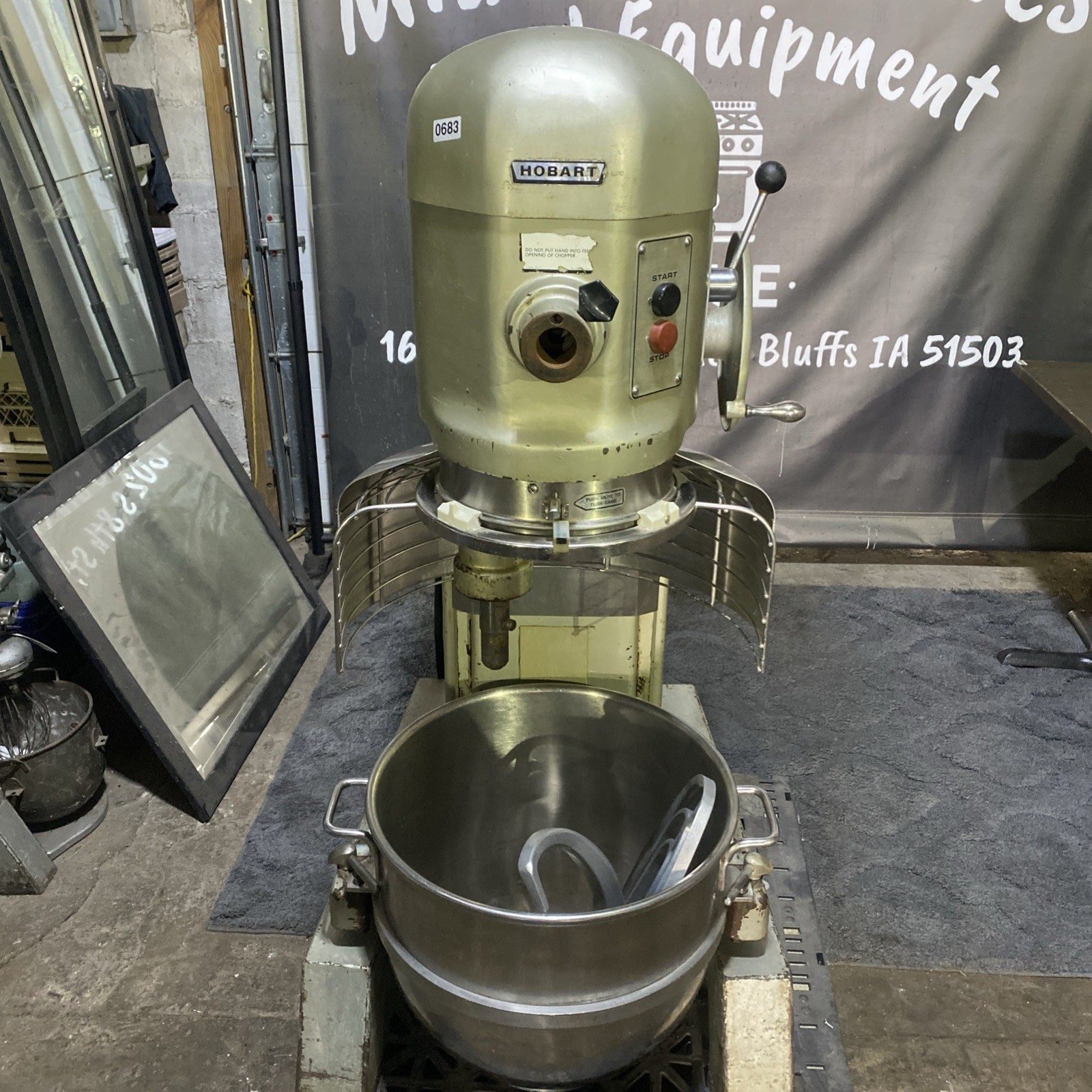 Pre-Owned Hobart 60-Quart Mixer Model H-600 With Safety Gate TESTED