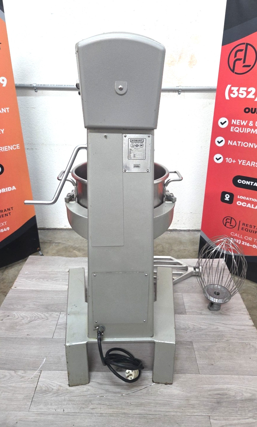HOBART D300T 30QT MIXER W/ HOOK, WHIP, PADDLE,TIMER, BOWL – 1 Phase – WATCH VID!