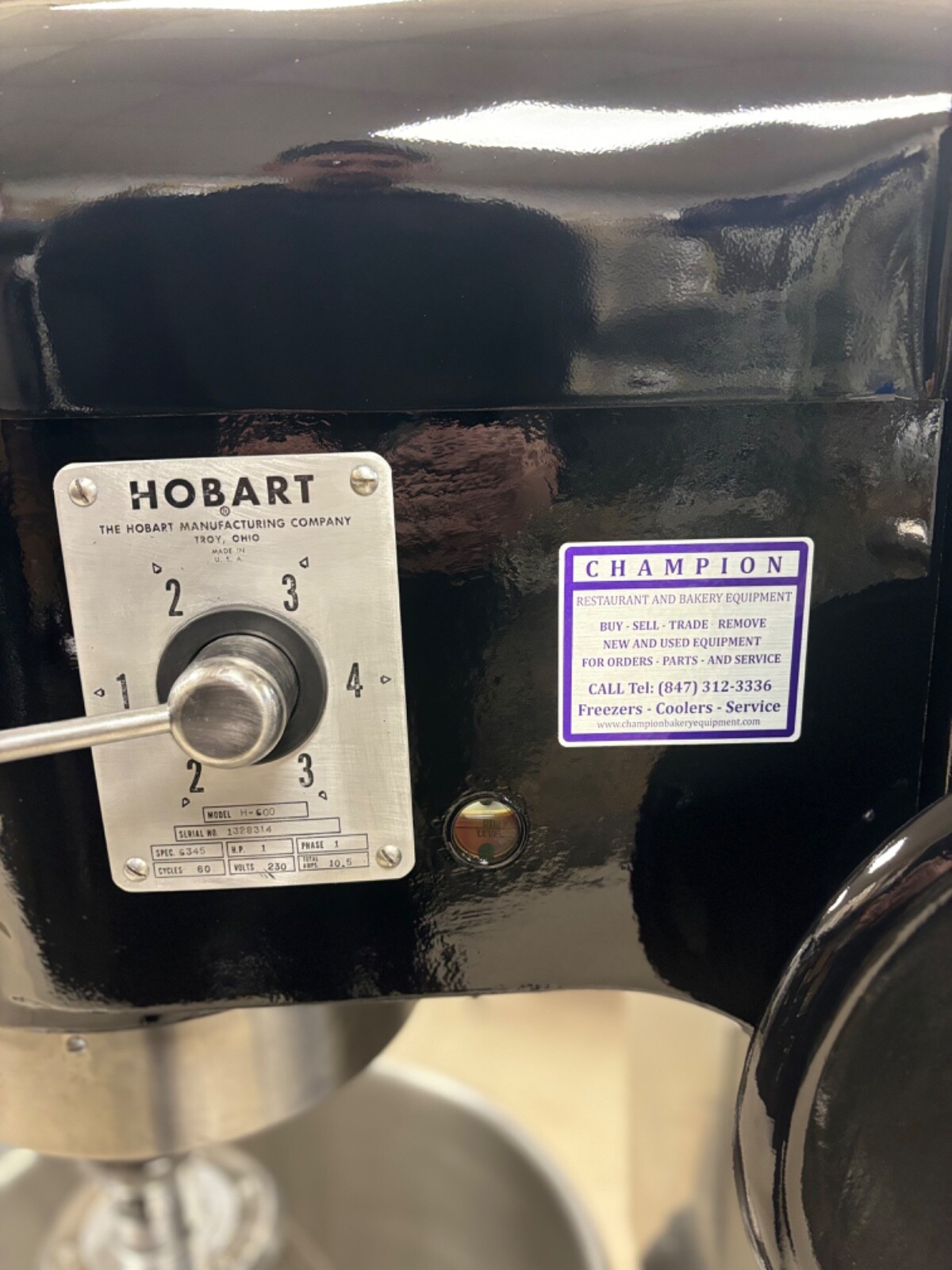 Mixer 60/ Hobart H-600 60 Qt Mixer w/ Attachments/ Single Phase
