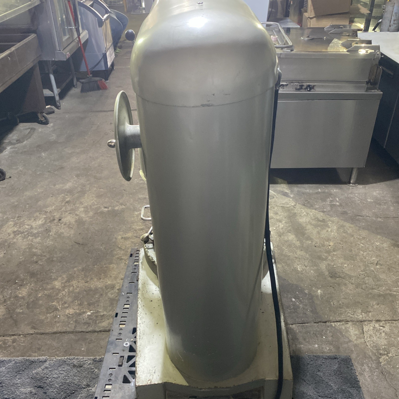 Pre-Owned Hobart 60-Quart Mixer Model H-600 With Safety Gate TESTED