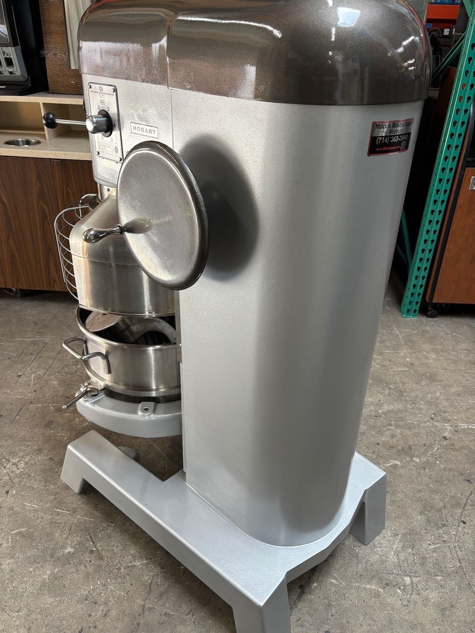 60 Quart Hobart Mixer H-600 220V 1HP Safety Cage Guard NSF Bowl & 3 Attachments