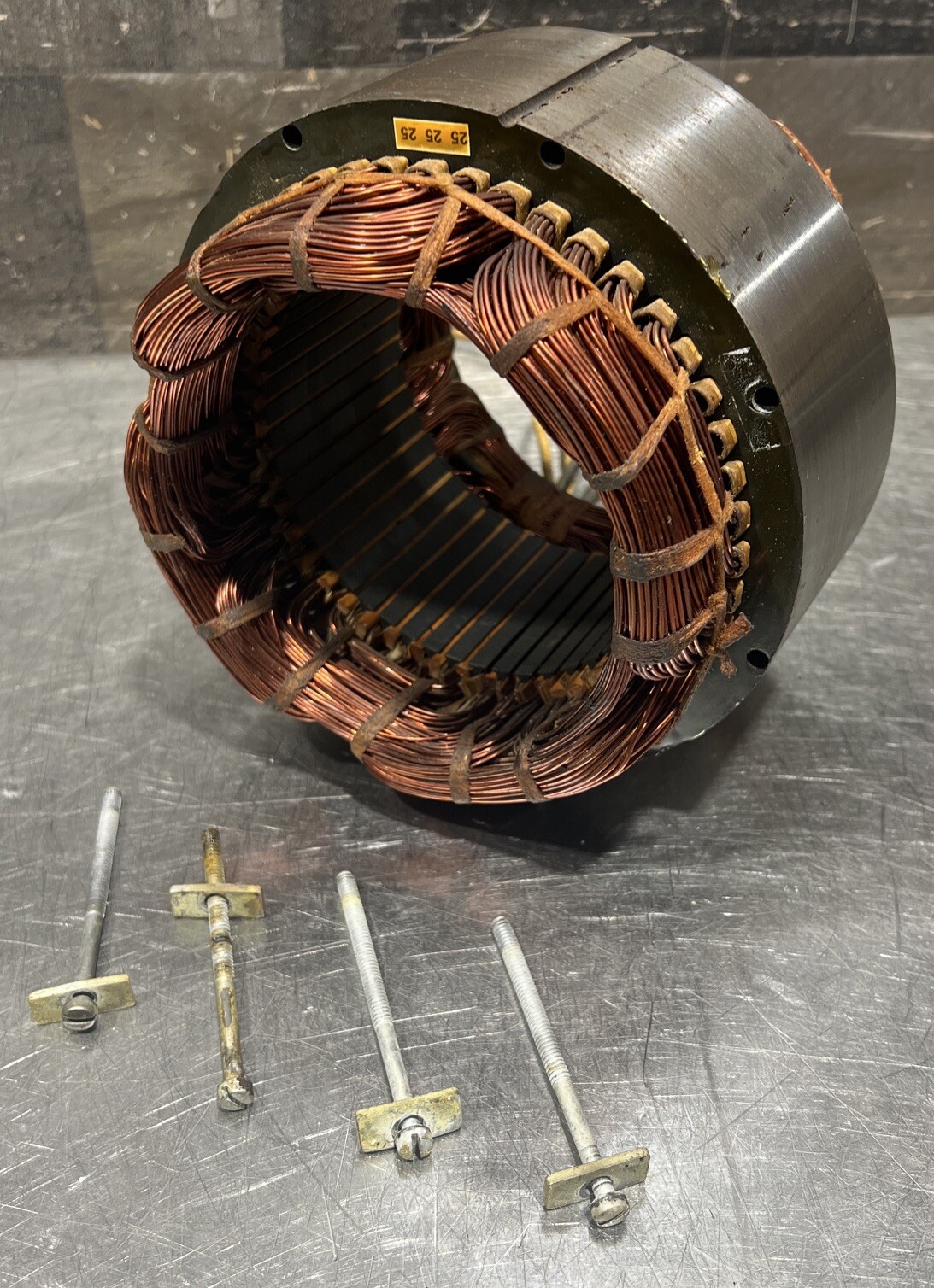Genuine Hobart Model D-300 30 Qt Commercial Mixer Stator. 1 Ph 115V 60HZ