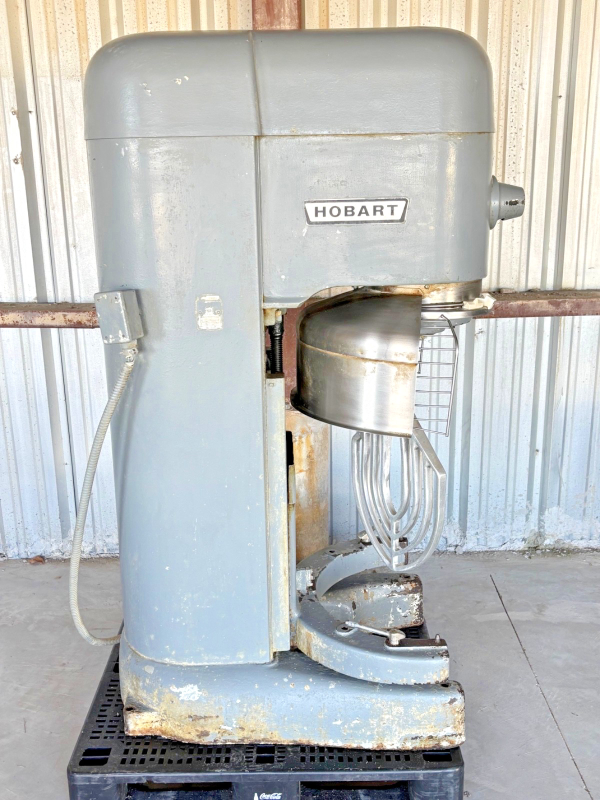 HOBART M802 Commercial 80 QT Floor-Model Planetary Dough Mixer with Flat Paddle