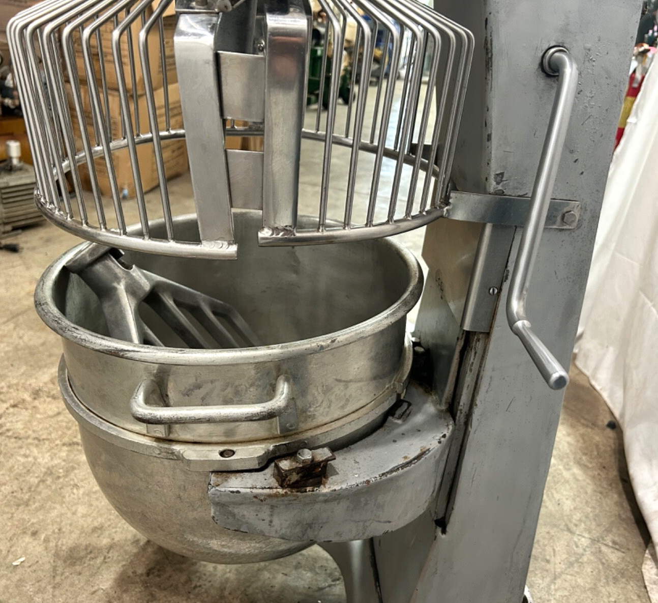 Hobart D-300 Commercial Mixer With 30Qt Bowl & Paddle T0964