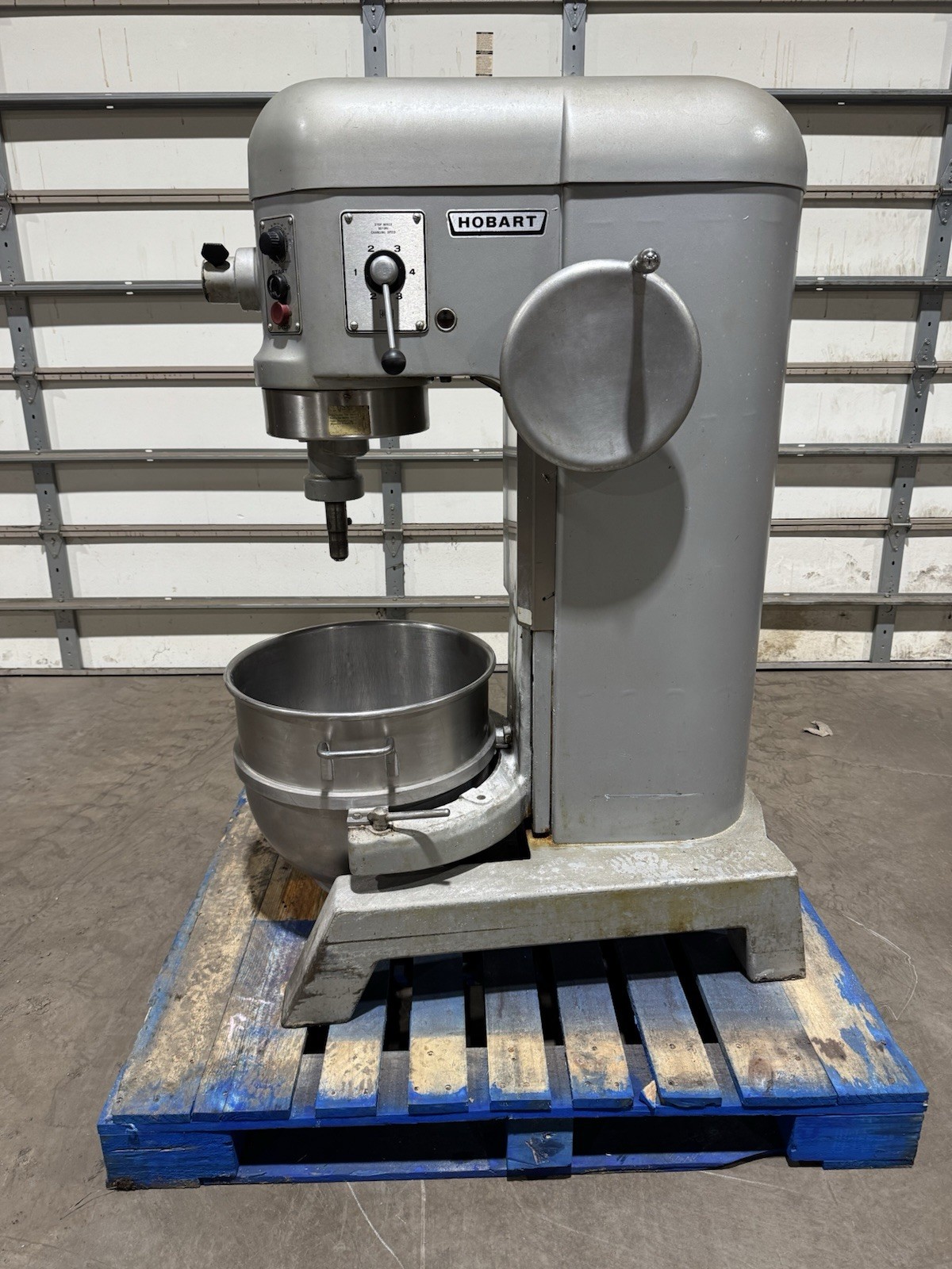 HOBART H600T COMMERCIAL 60 QT BAKERY DOUGH MIXER W/ WHISK PADDLE & DOUGH HOOK