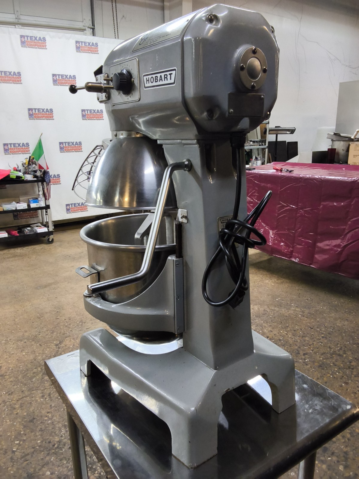 HOBART A-200T 20 QT COUNTERTOP BAKERY DOUGH MIXER WITH PADDLE