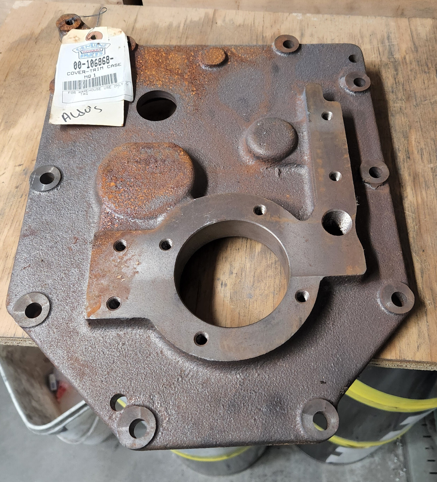 Hobart Mixer M802 80 qt V1401 140 qt 00-106868 Cover Case NEW OEM Big Bearing