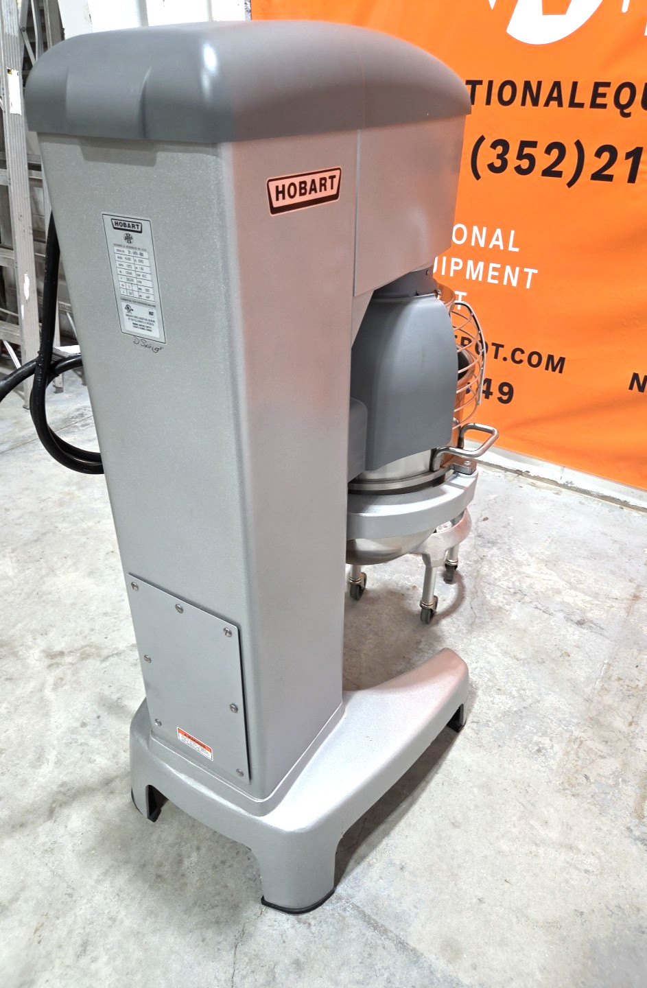NEW HOBART HL400 40QT Mixer W/ Hook, Whip, Bowl/Dolly – 3PH/1.5HP – Watch VIDEO!