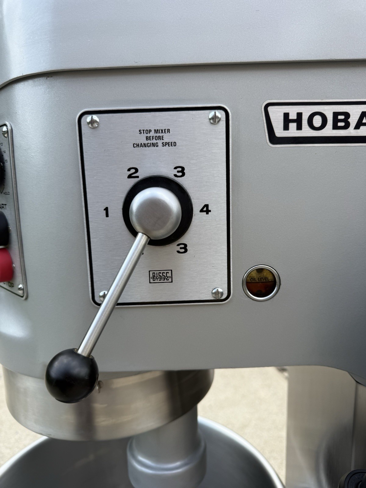 Hobart H-600 60 Qt. Commercial Mixer 200V 3PH w/ Bowl And 3 Attachments
