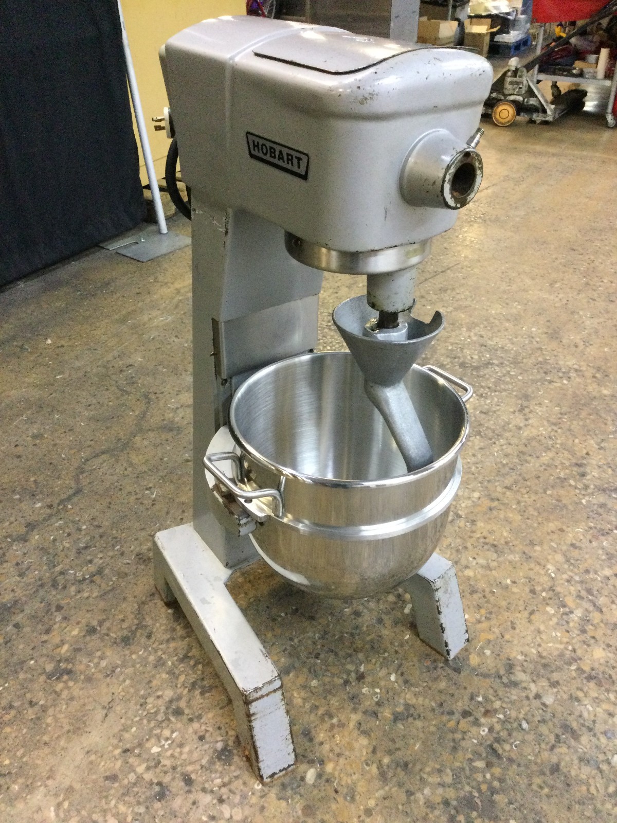 Hobart D-300T 30 Qt Dough Mixer With Bowl 1 Attachment