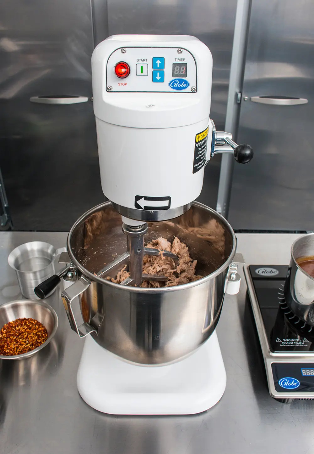 Globe SP08 8 Quart Counter-Top Planetary Mixer 3 Speed with Bowl