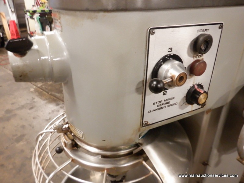 HOBART D340 40 QT DOUGH MIXER WITH BOWL GUARD & 1 HOOK