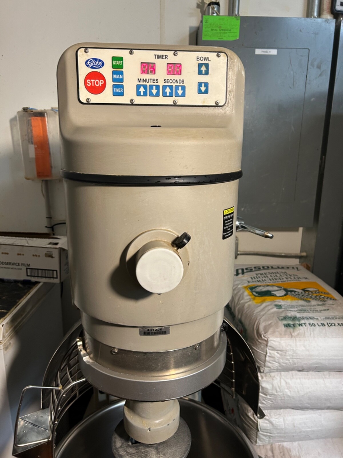 Globe SP62P-4 60 Qt Planetary Mixer Commercial 4 Speed with #12 Hub 3 HP
