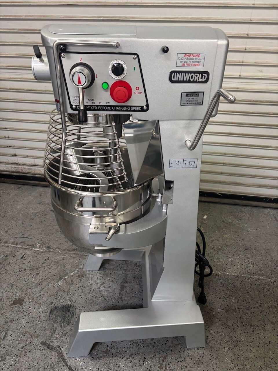 30 Quart Mixer UNIWORLD UPM-30ET w/ Accessories & Timer Qt Dough 2 HP 115V 3842