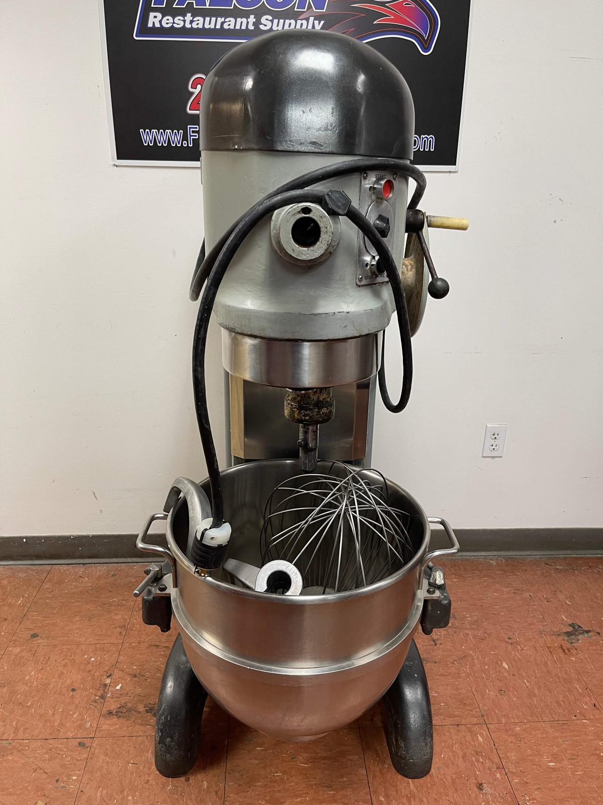 Used Hobart H600T 60qt 4 Speed Floor Mixer with Accessories 220V 3PH – BB