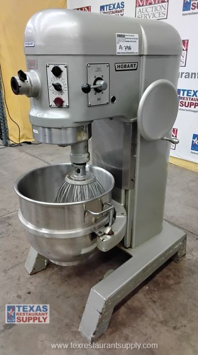 Hobart H600T 60 Qt Bakery Pizza Dough Mixer with Bowl and 1 Attachment