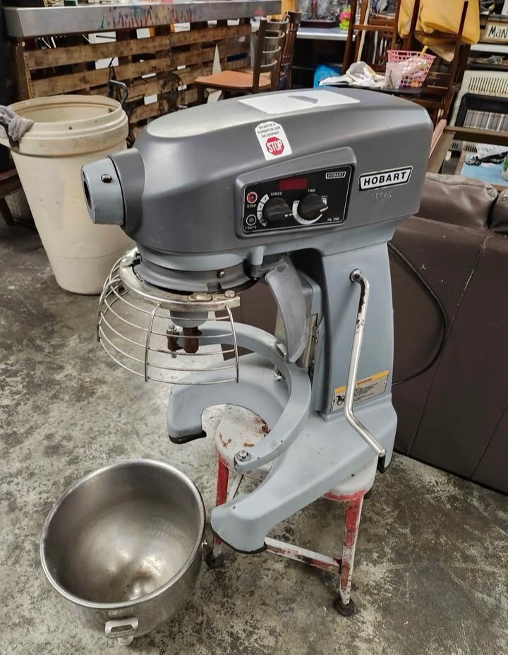 Hobart Hl200 legacy series mixer 20qt with bowl and attachments (warranty)