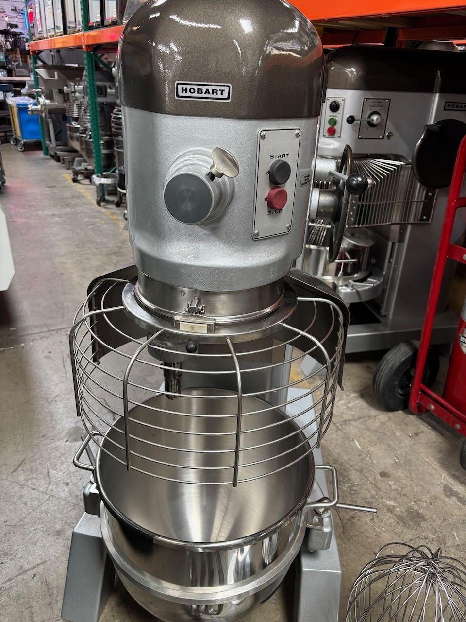 60 Quart Hobart H-600T Mixer 200V 1.5 HP 1 Phase NEW Bowl & Attachments Qt NSF