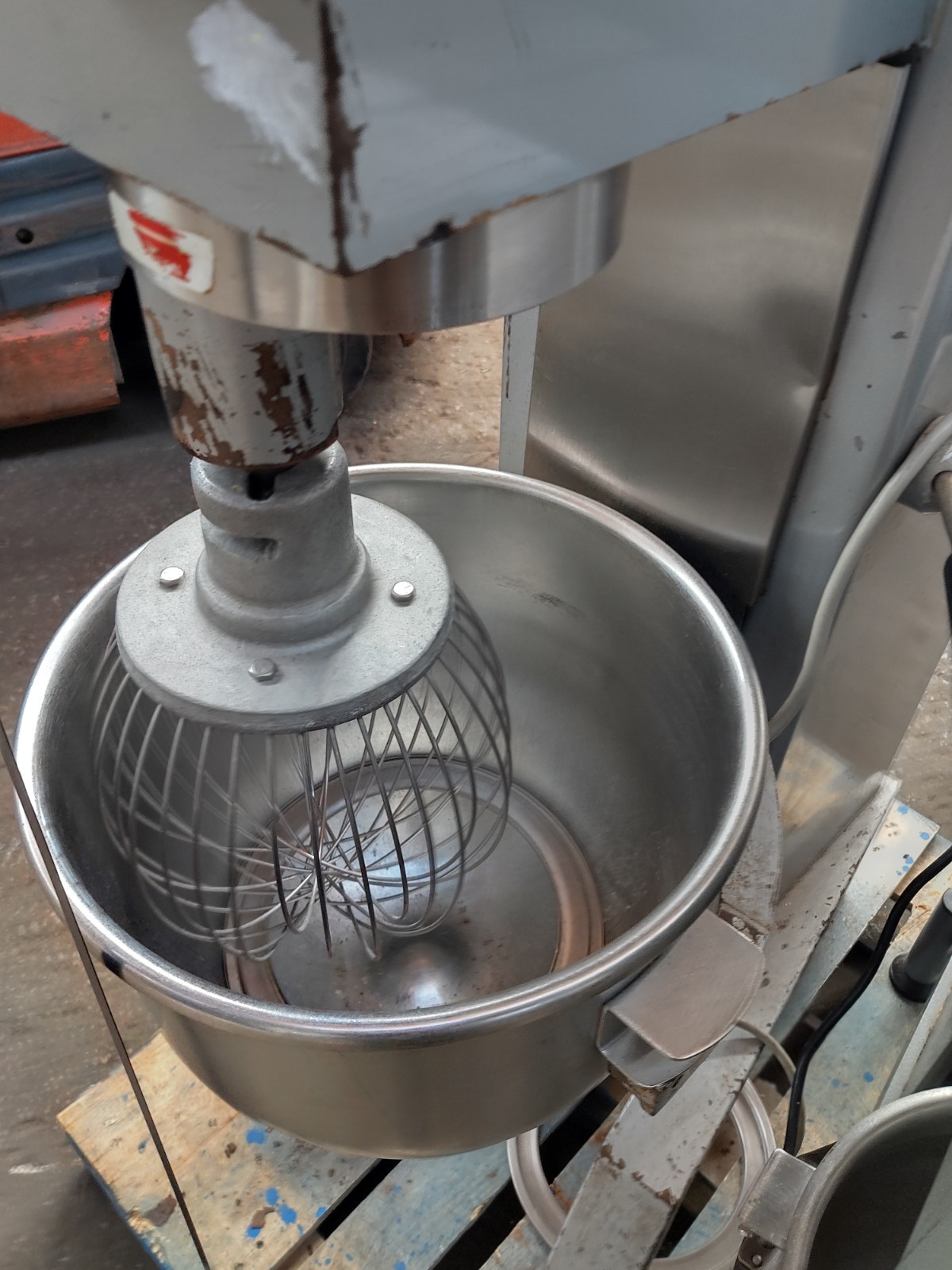 Mixer/ 30 Qts. UNIVEX Model M30+ with 3 Attachments – Bakery/Restaurant mixer