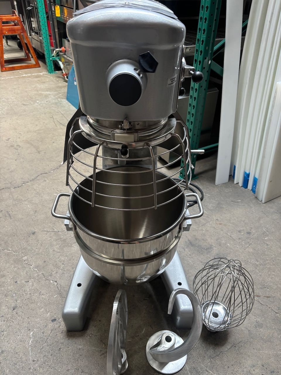 30 Quart Mixer Hobart D-300 208V New Bowl & 3 Attachments Qt Dough OEM USA Guard