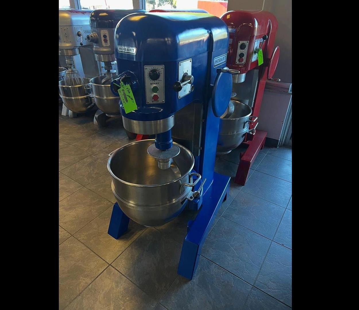 Hobart H-600 60 Qt Mixer 1HP – 3Ph – 200v New Stainless Bowl And Dough Hook