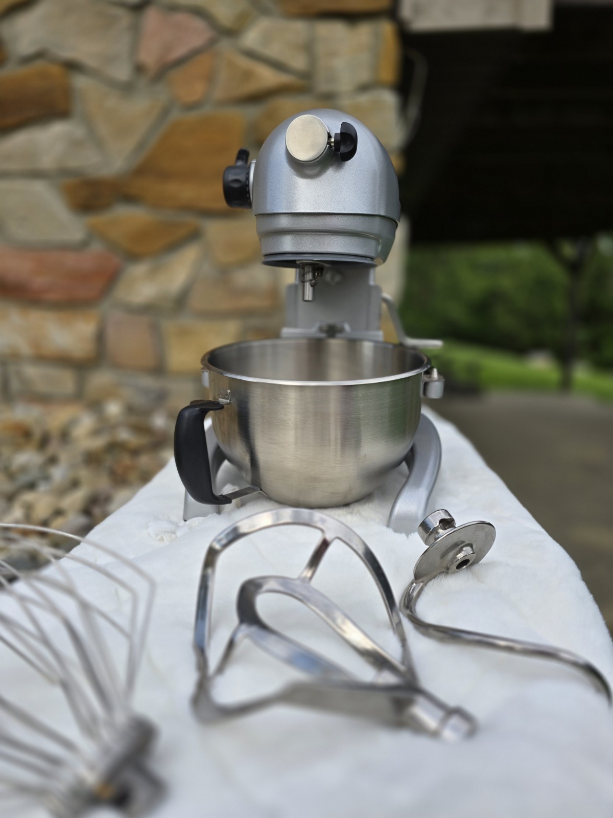 Hobart HL6 Mixer Commercial 6 Quart/6 QT Bowl & 2 Attachments, Exc. N50 Similar