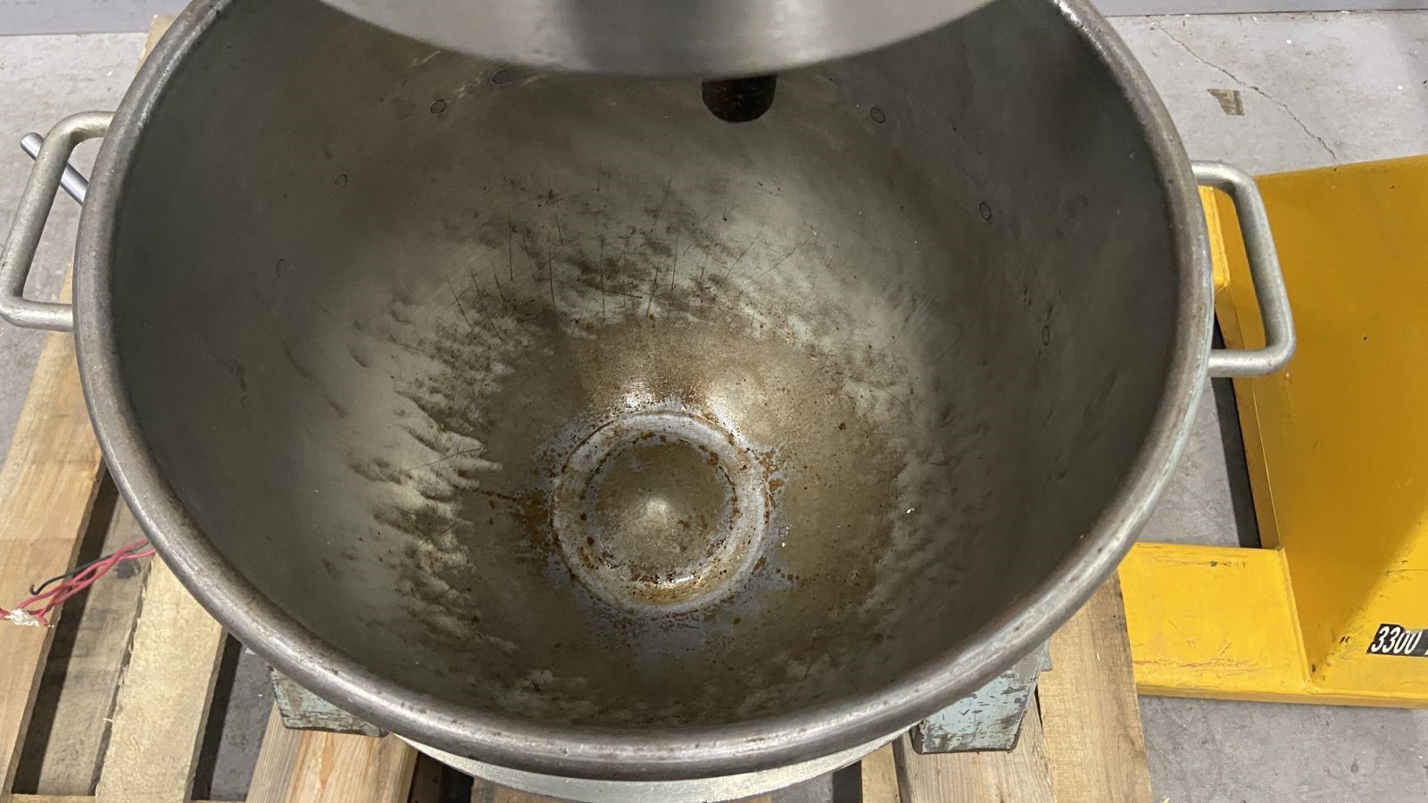 Hobart H-600 60 Qt. Commercial Mixer 440V 3PH w/ Bowl H600 Manual Lift
