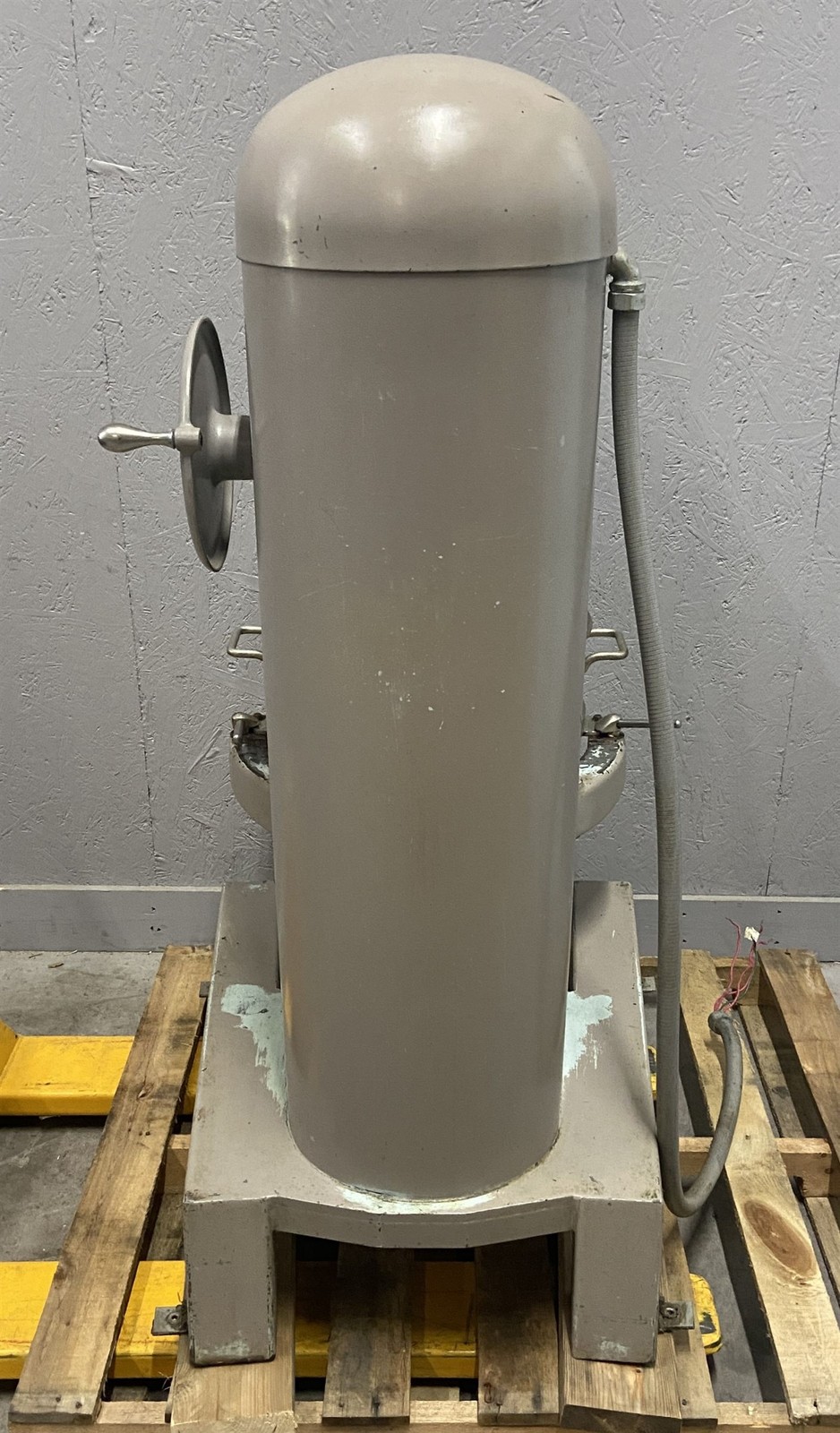 Hobart H-600 60 Qt. Commercial Mixer 440V 3PH w/ Bowl H600 Manual Lift