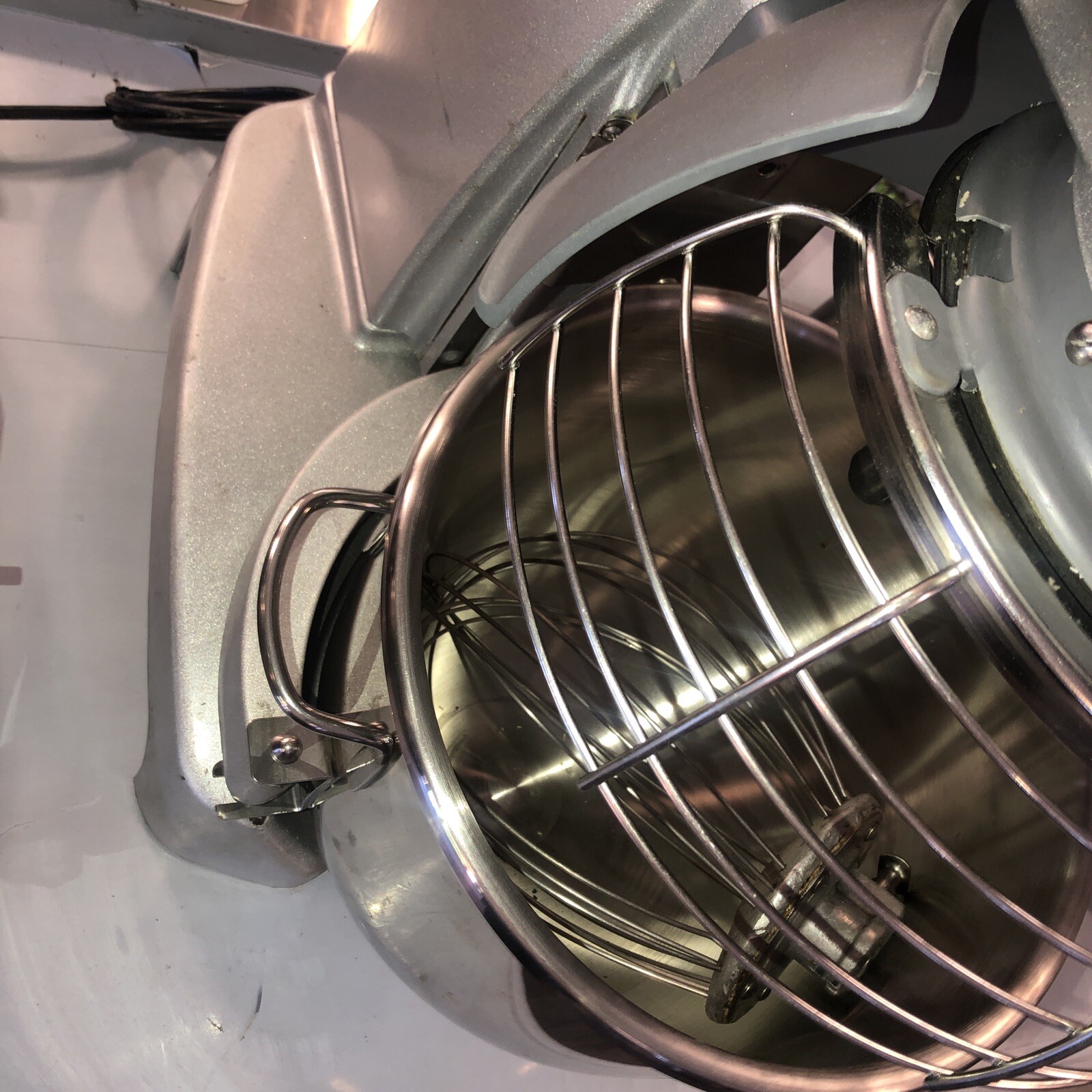 Hobart HL200 Legacy 20-Quart 3-Speed All-Purpose Commercial Mixer With Whip 200V