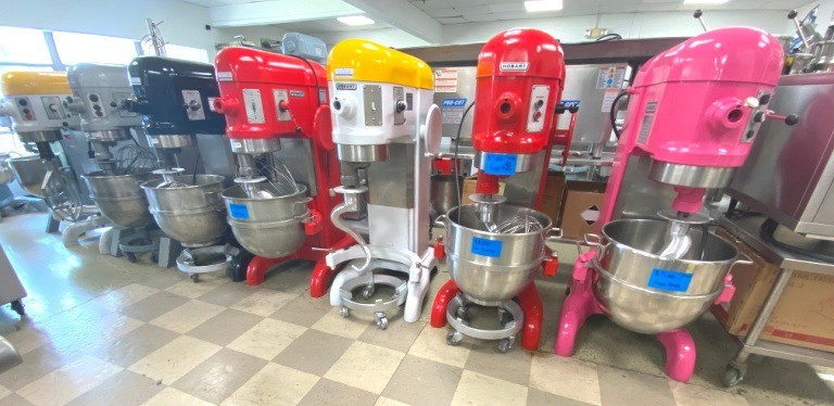 Mixers/ Hobart H-600 / 60 Qt Mixer / 1 HP Motor w/ Attachments/ 208V-3PH, Pink