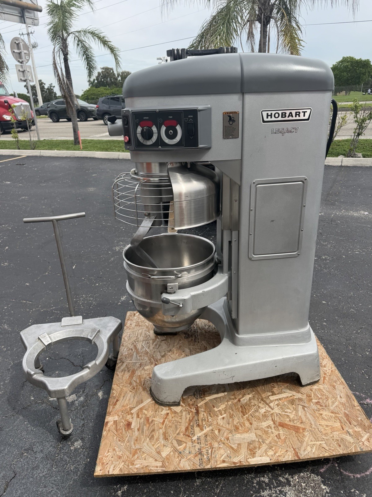 Hobart legacy HL600 60 Qt Bakery Dough Mixer W Guard Bowl & Hook 1 & 3 Phase