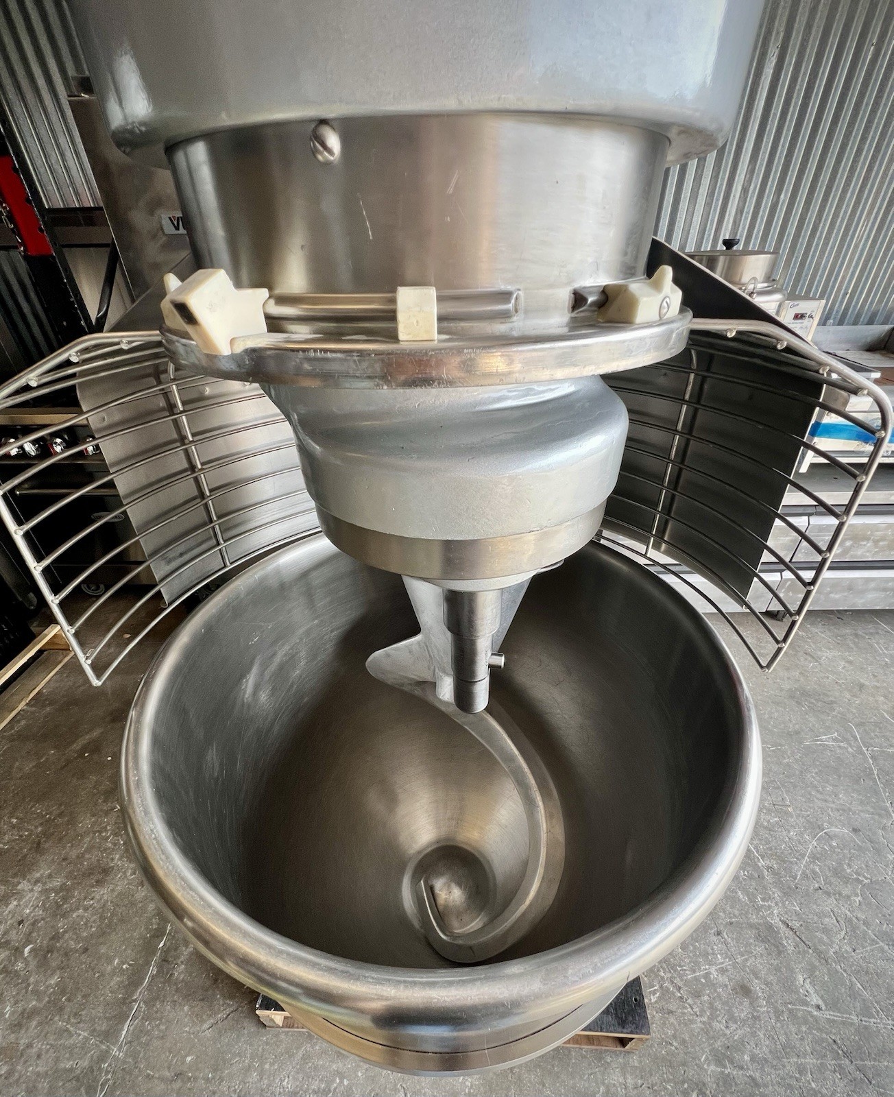 V1401 Hobart 140 qt Bakery Dough Mixer 3 Phase